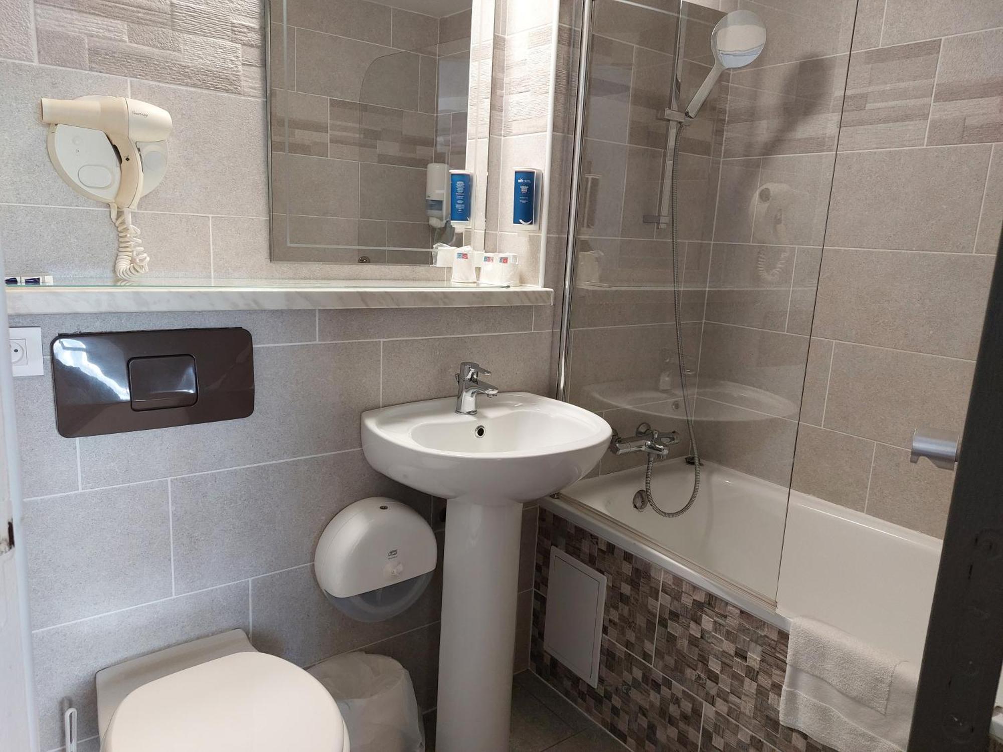Brit Hotel Bosquet Carcassonne Cite 外观 照片